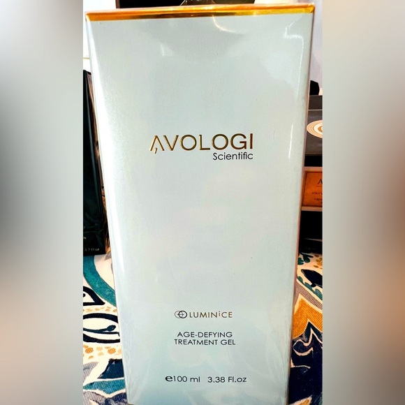 Avologi Scientific Age Defying Treatment Gel New In Box - Picture 1 of 3